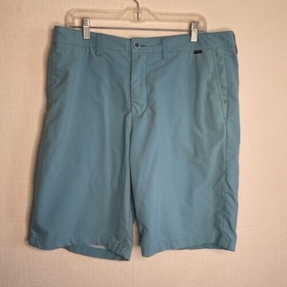 Travis Mathew Flat Front Golf Casual Chino Shorts Men Size 36 Light Blue